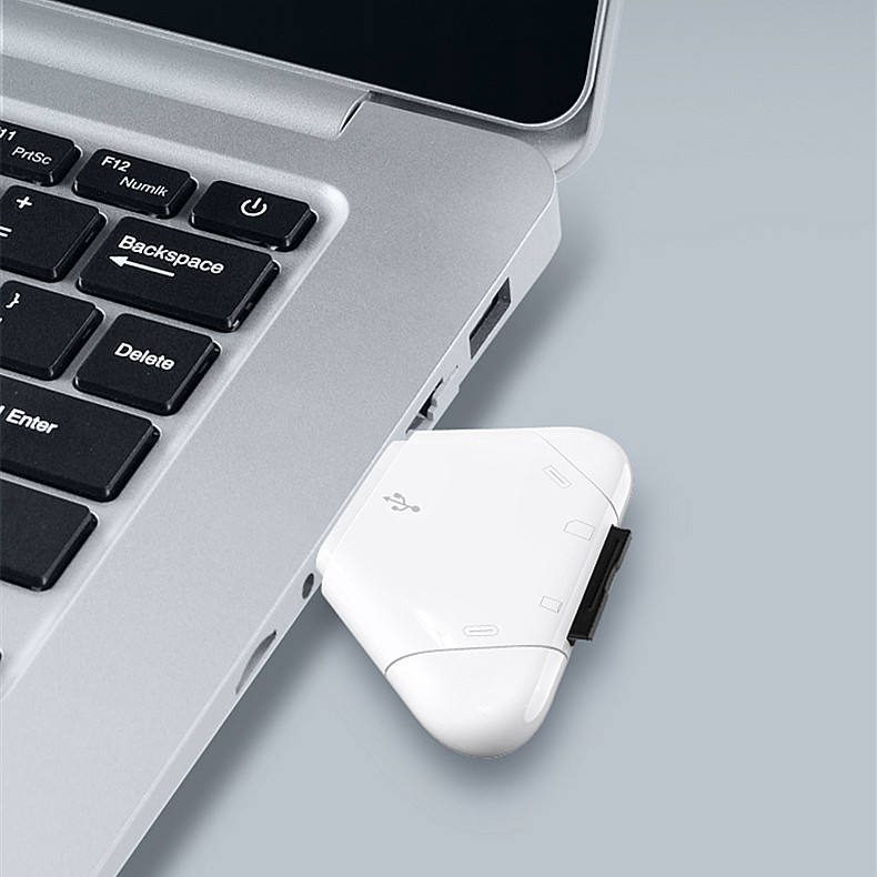 Compact USB 3.0 MicroSD Adapter (Variant O15) Gallery View 3
