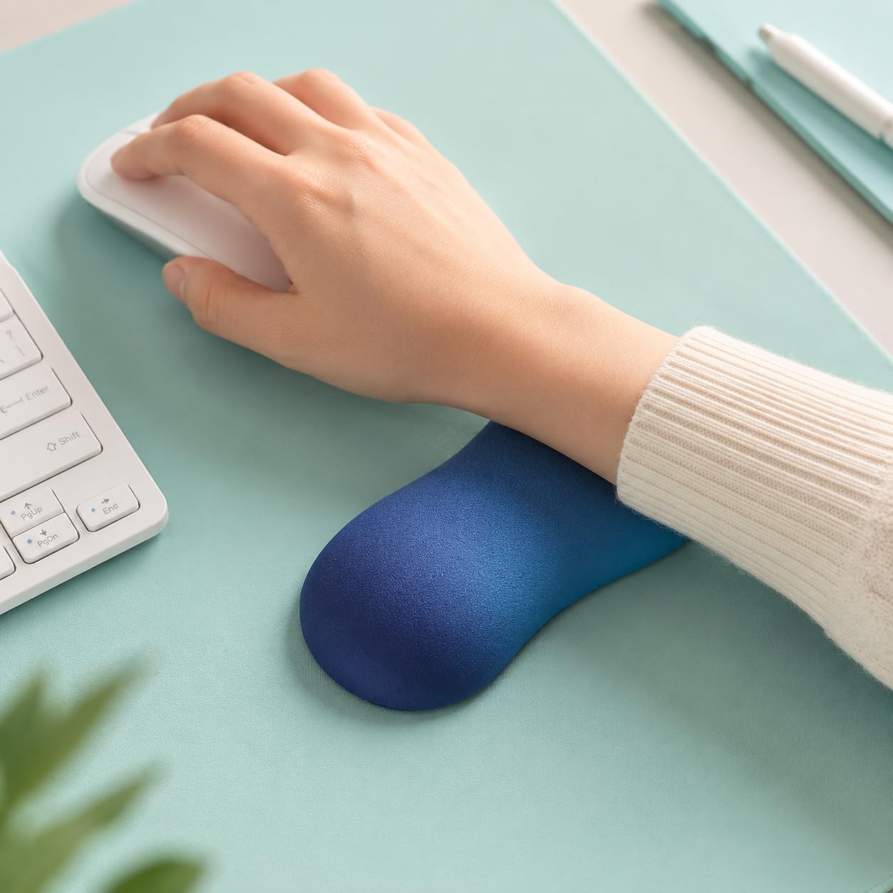 Ergonomic Mouse Wrist Rest Cushion (Variant H8) view 2