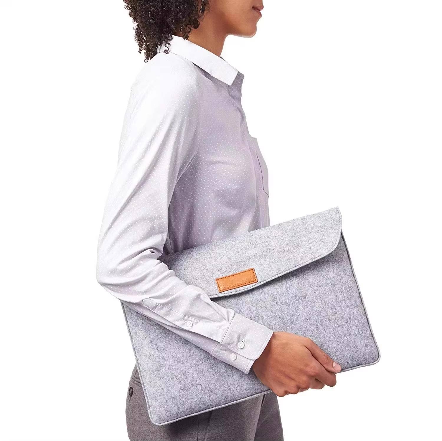 Ultra-Slim Felt Sleeve Pouch (Variant V22) gallery image